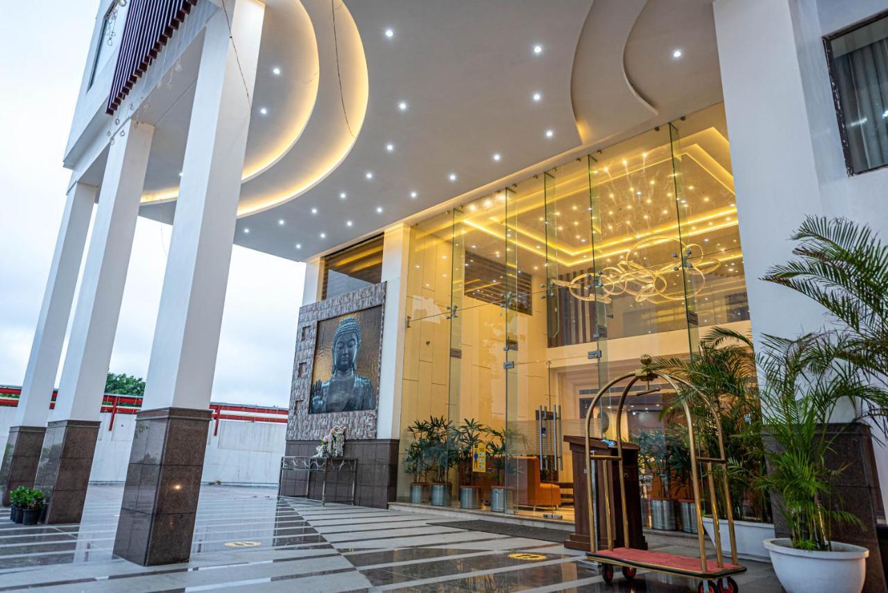 The Elite Lucknow Convention Hotel Exterior foto