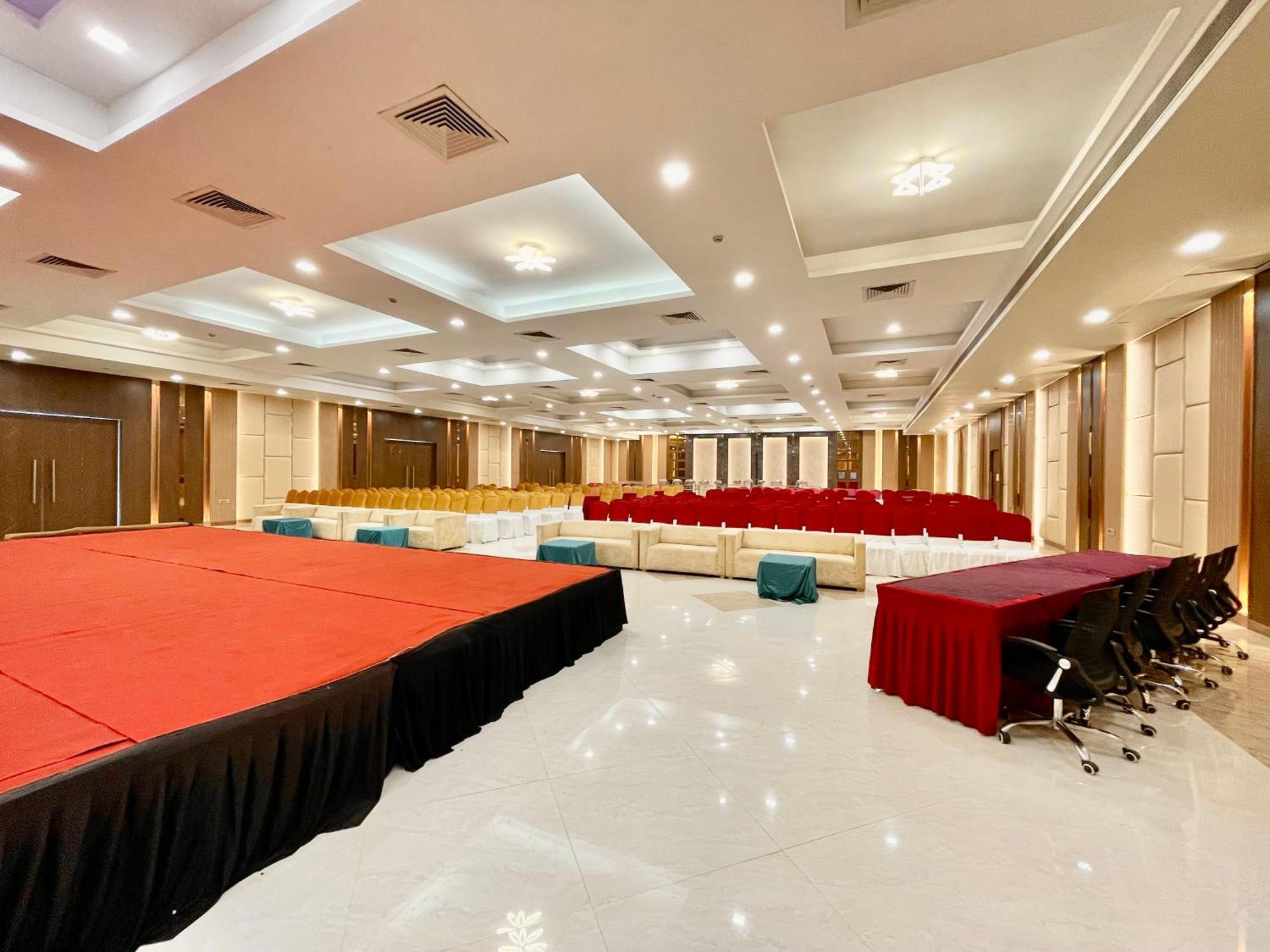 The Elite Lucknow Convention Hotel Exterior foto
